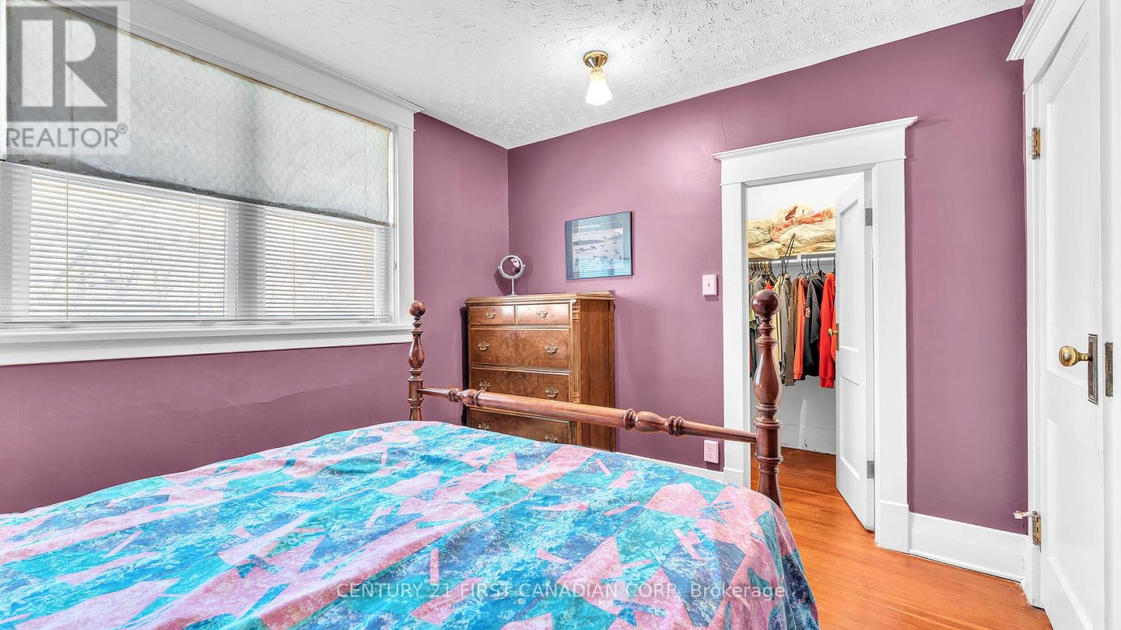 Photo 18 of 26 for 39 Duchess Avenue