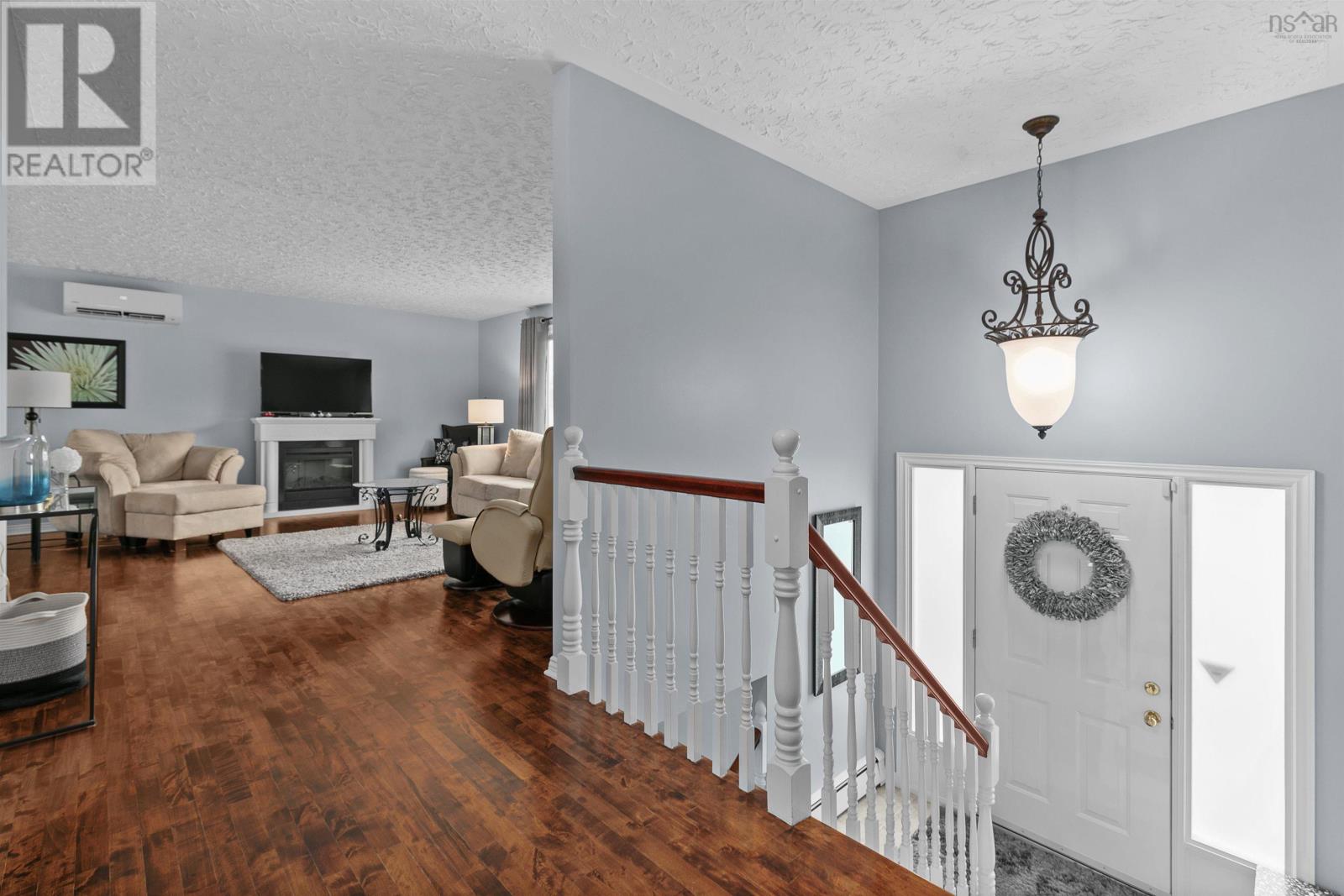 Property at 49 Kingston Crescent image 2