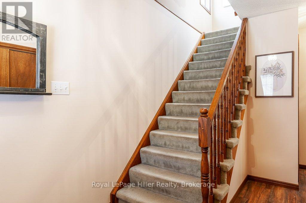 389 Maple Avenue, Stratford, Ontario  N5A 7P6 - Photo 6 - X12071233