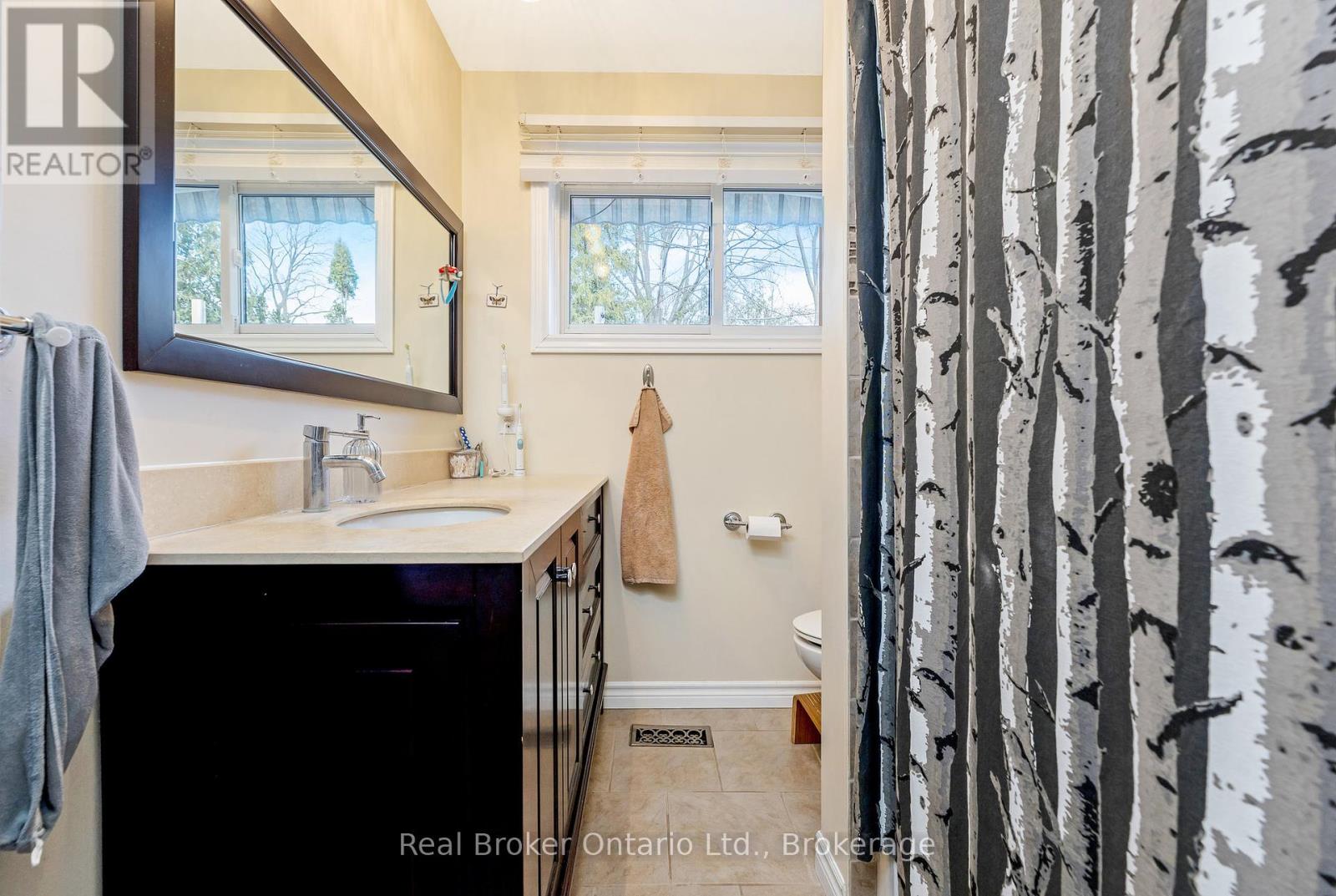 46 Caledonia Street, Guelph, Ontario  N1G 2C9 - Photo 14 - X12071240