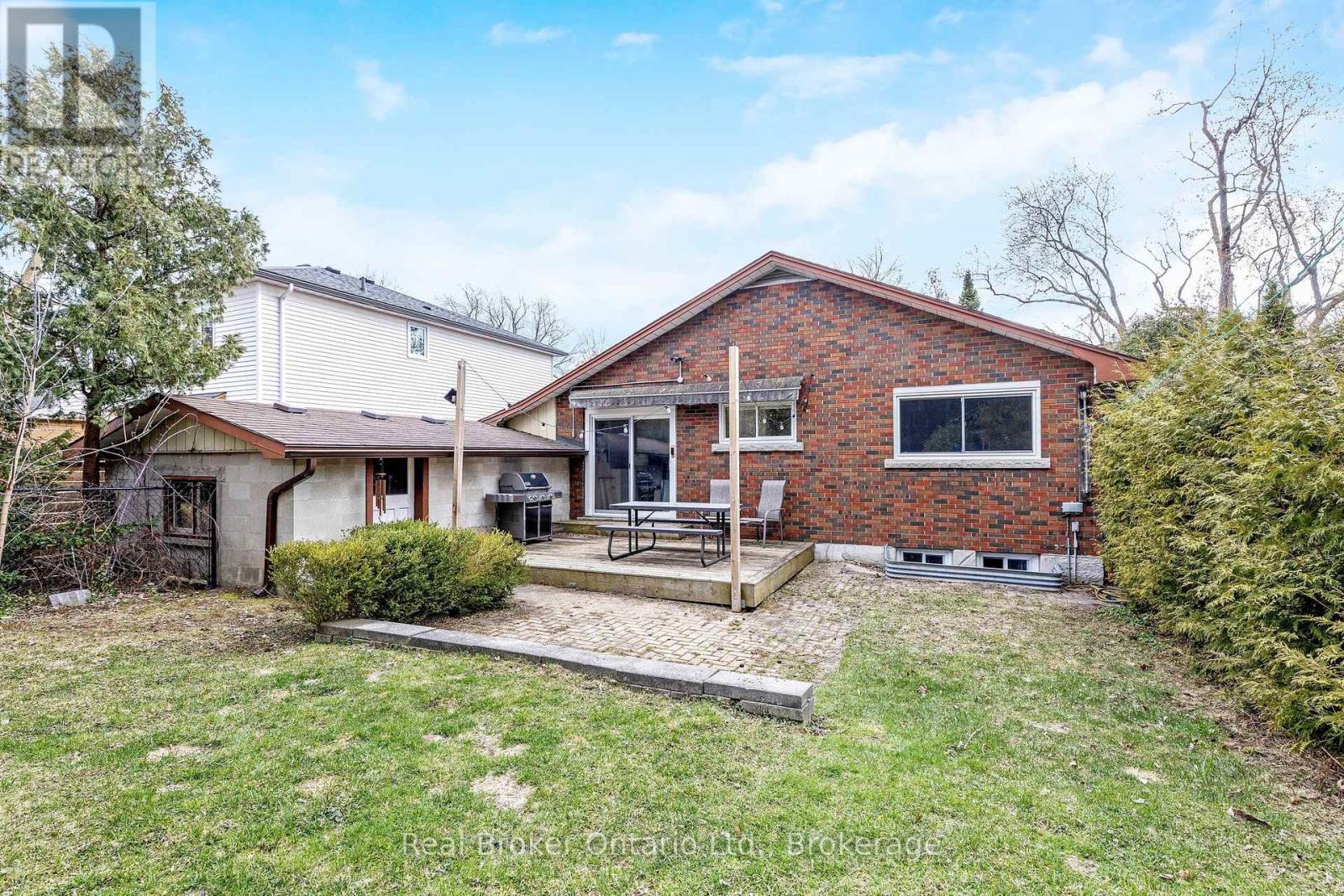 46 Caledonia Street, Guelph, Ontario  N1G 2C9 - Photo 34 - X12071240