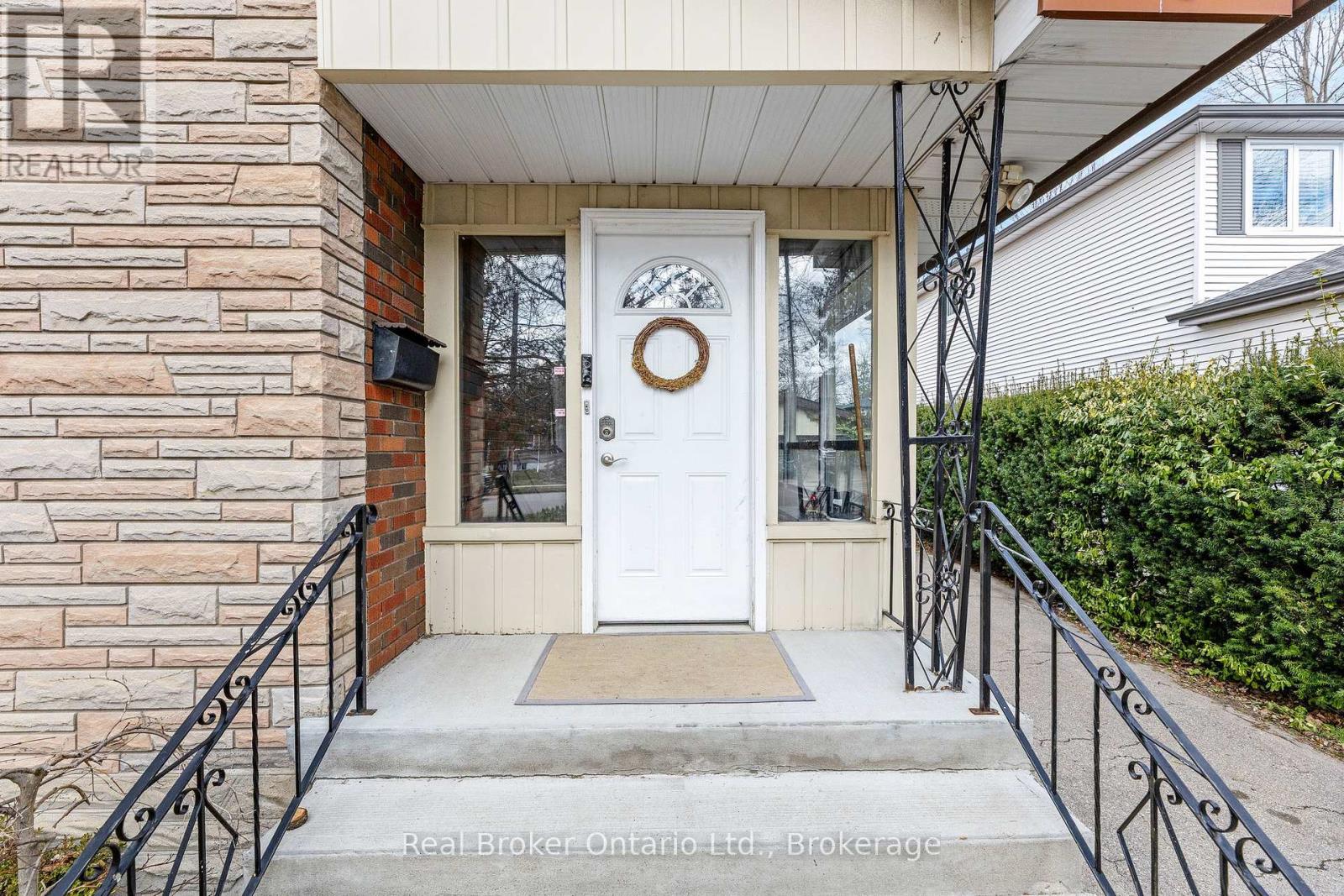 46 Caledonia Street, Guelph, Ontario  N1G 2C9 - Photo 4 - X12071240