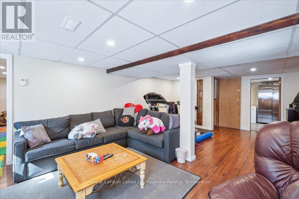 1030 Simpson Road, Gravenhurst, Ontario  P1P 1R1 - Photo 24 - X12071265
