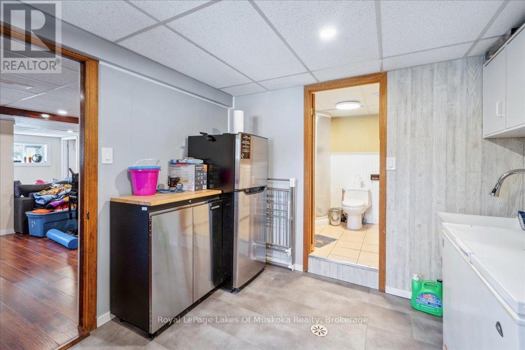 1030 Simpson Road, Gravenhurst, Ontario  P1P 1R1 - Photo 32 - X12071265