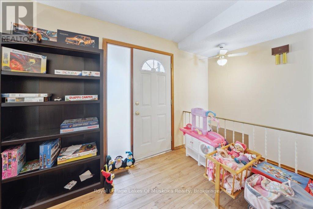 1030 Simpson Road, Gravenhurst, Ontario  P1P 1R1 - Photo 5 - X12071265