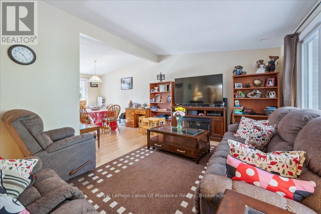 1030 Simpson Road, Gravenhurst, Ontario  P1P 1R1 - Photo 7 - X12071265