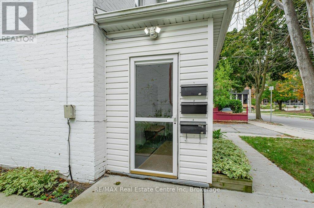 11 Mansion Street, Kitchener, Ontario  N2H 2J5 - Photo 24 - X12071321