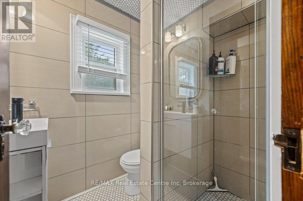 11 Mansion Street, Kitchener, Ontario  N2H 2J5 - Photo 29 - X12071321