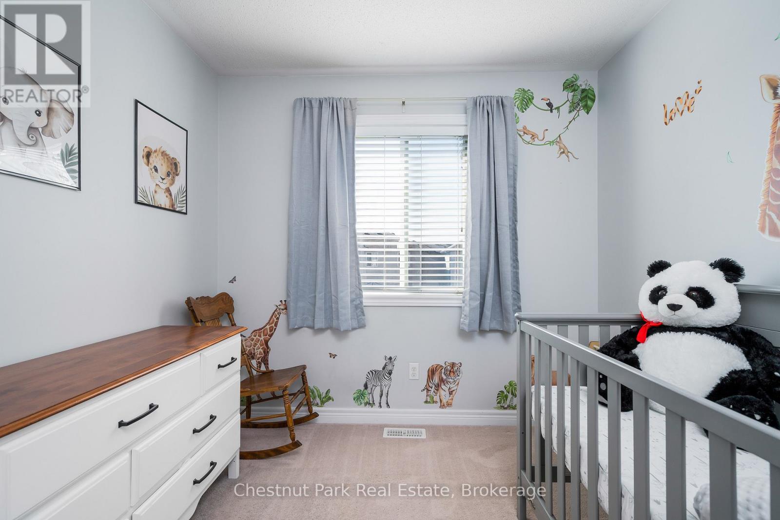 19 Admiral Crescent, Essa, Ontario  L0M 1B4 - Photo 24 - N12071394