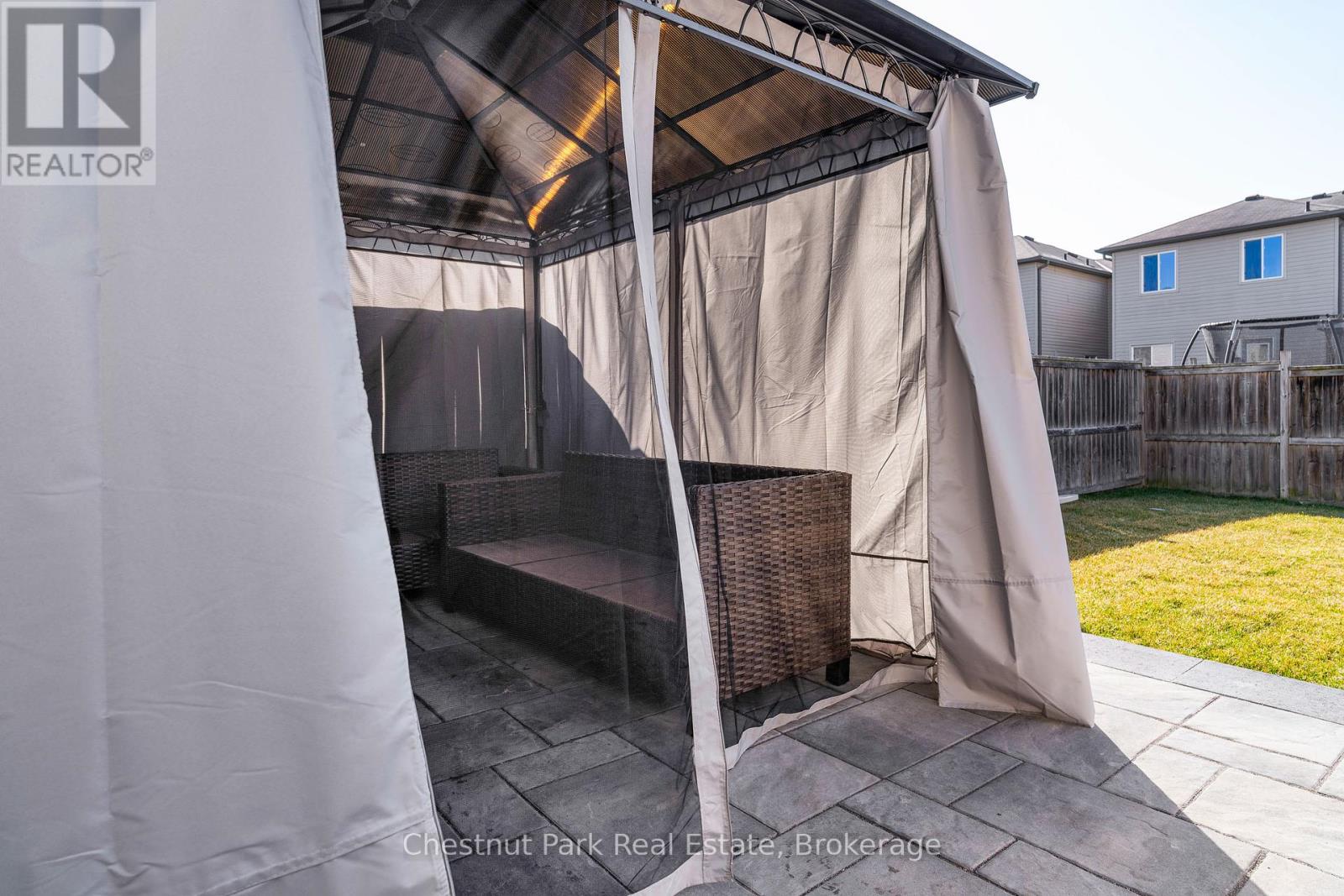 19 Admiral Crescent, Essa, Ontario  L0M 1B4 - Photo 29 - N12071394