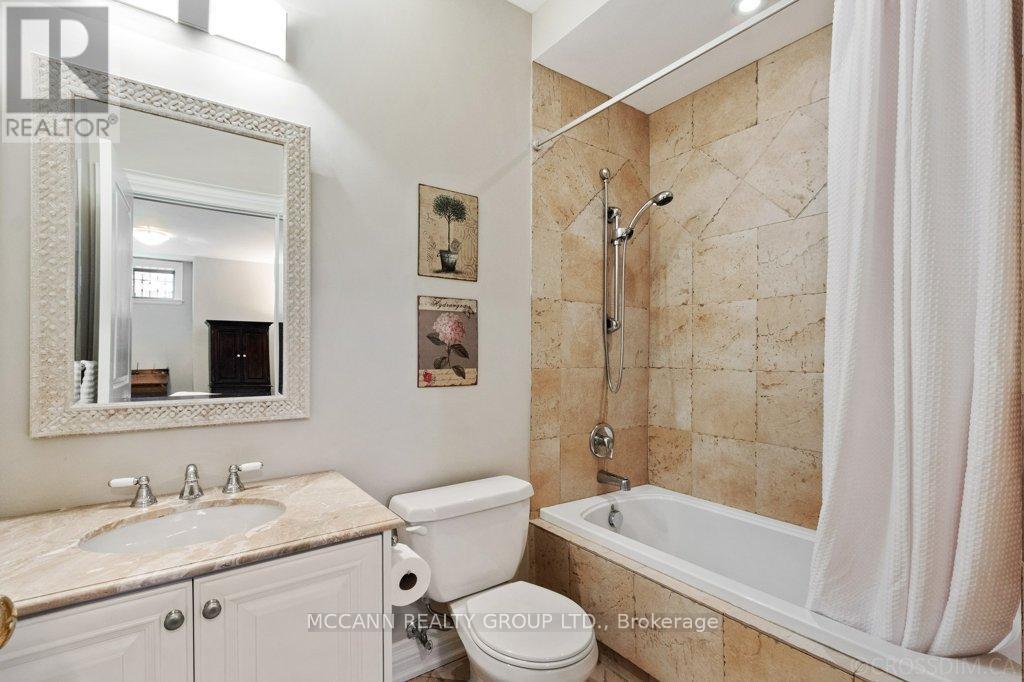 21 De Vere Gardens, Toronto, Ontario  M5M 3E4 - Photo 43 - C12071420