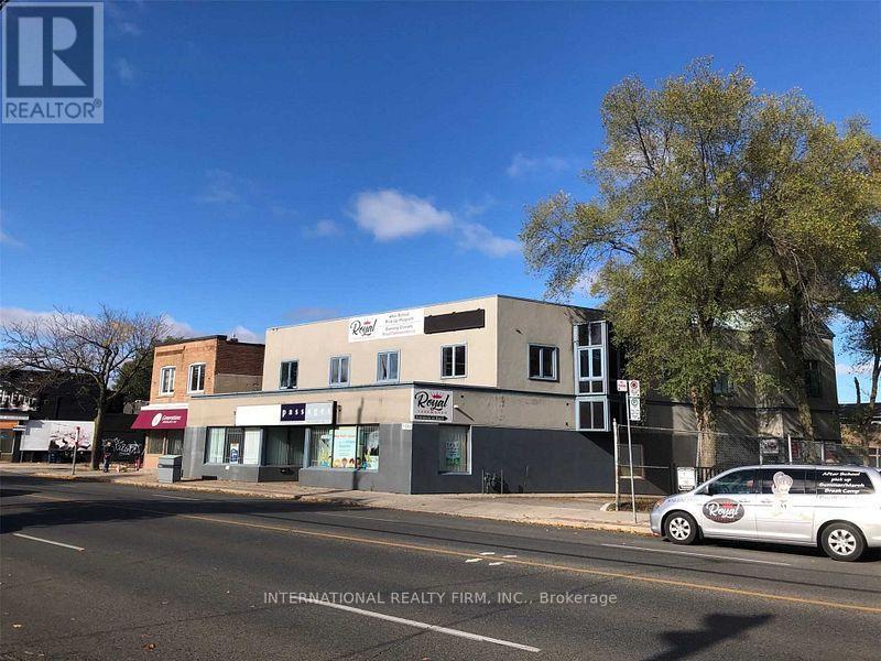 1576 KINGSTON ROAD, Toronto, Ontario