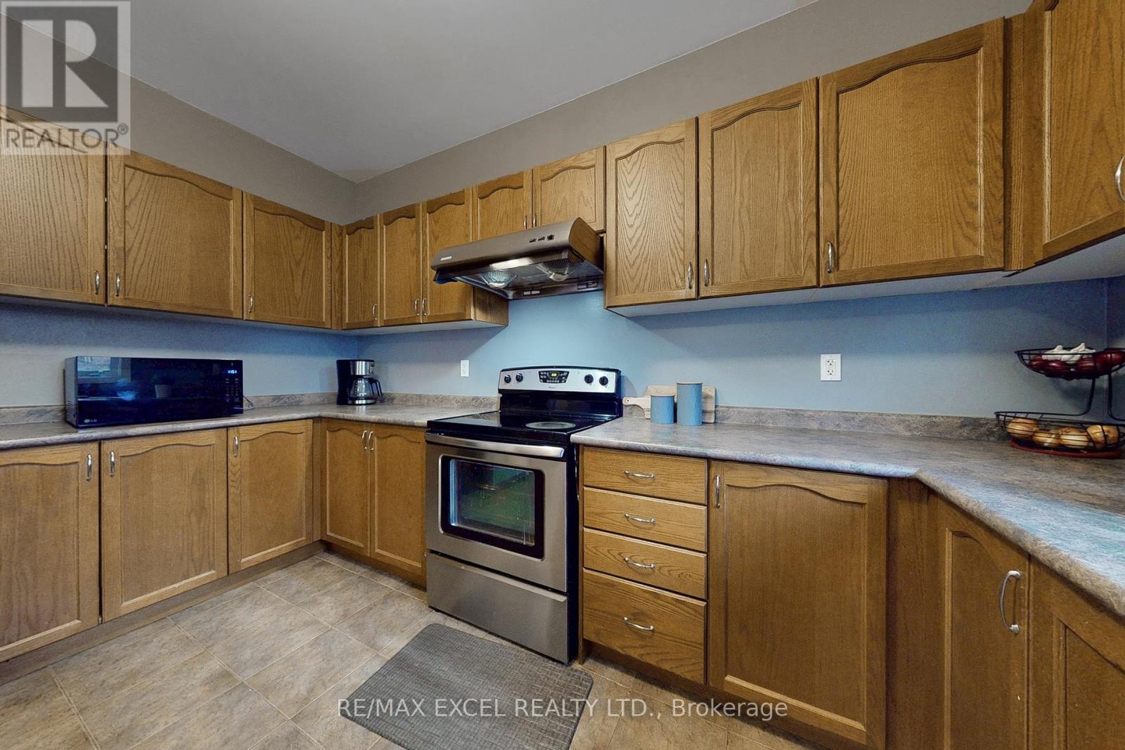 56 Christian Hoover Drive, Whitchurch-Stouffville, Ontario  L4A 0X5 - Photo 12 - N12071267