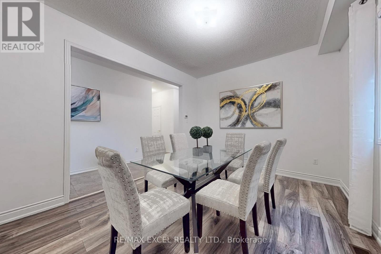 56 Christian Hoover Drive, Whitchurch-Stouffville, Ontario  L4A 0X5 - Photo 8 - N12071267