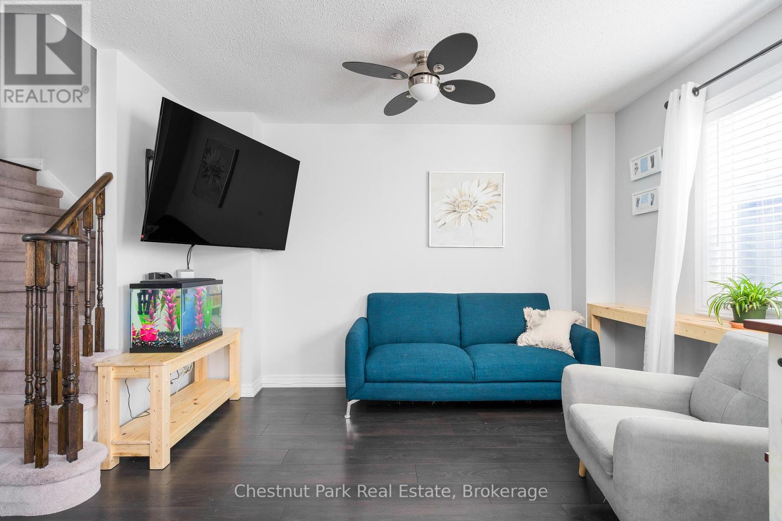 19 Admiral Crescent, Essa, Ontario  L0M 1B4 - Photo 10 - N12071394