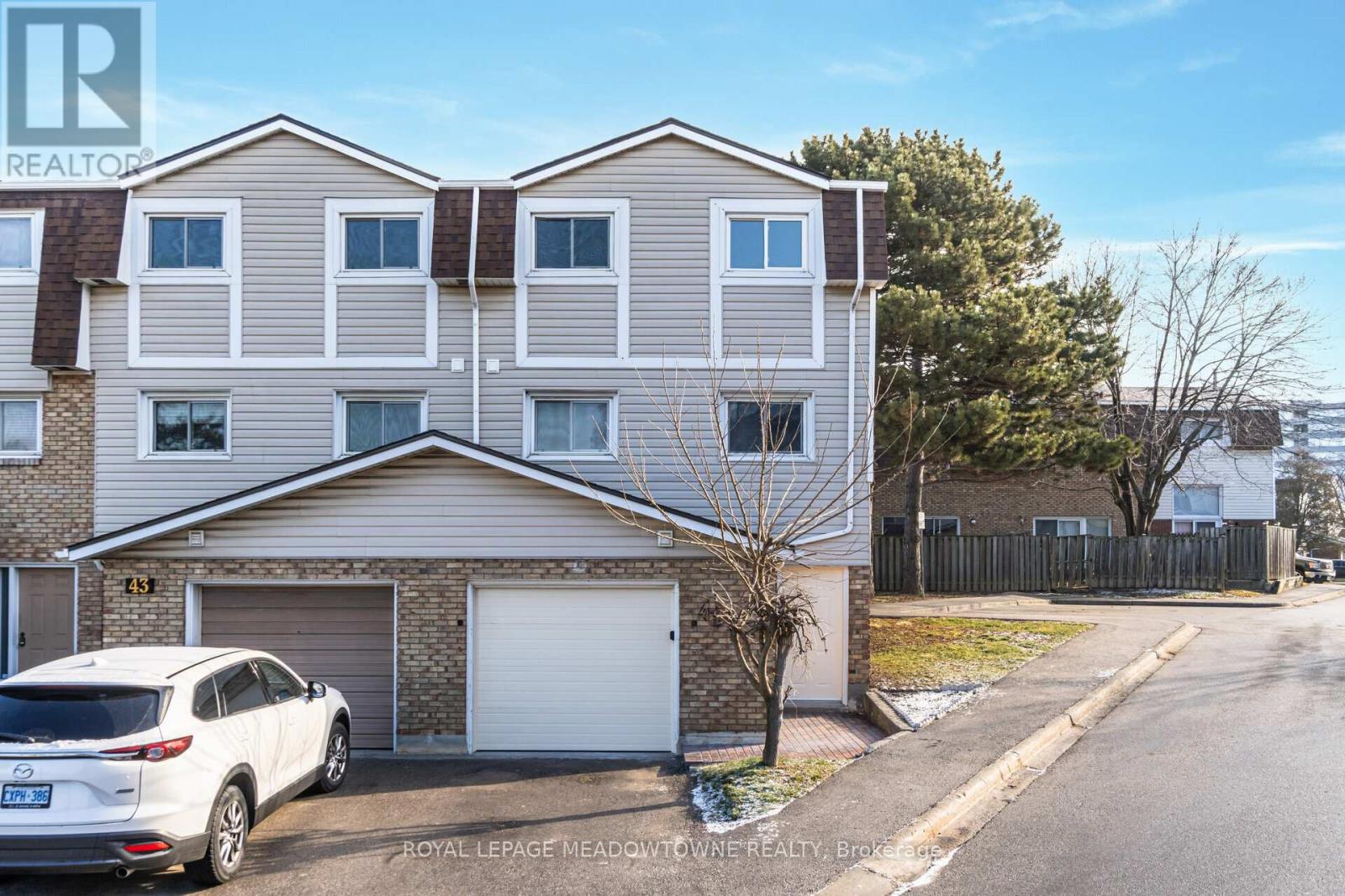Property at 42 - 11 HARRISFORD STREET image 1