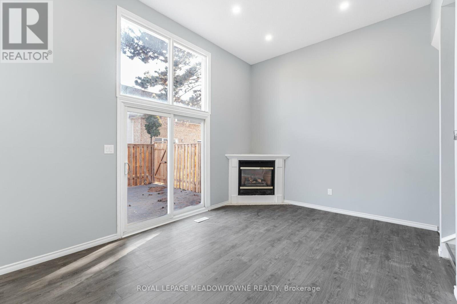 42 - 11 Harrisford Street, Hamilton, Ontario  L8K 6L7 - Photo 10 - X12071367
