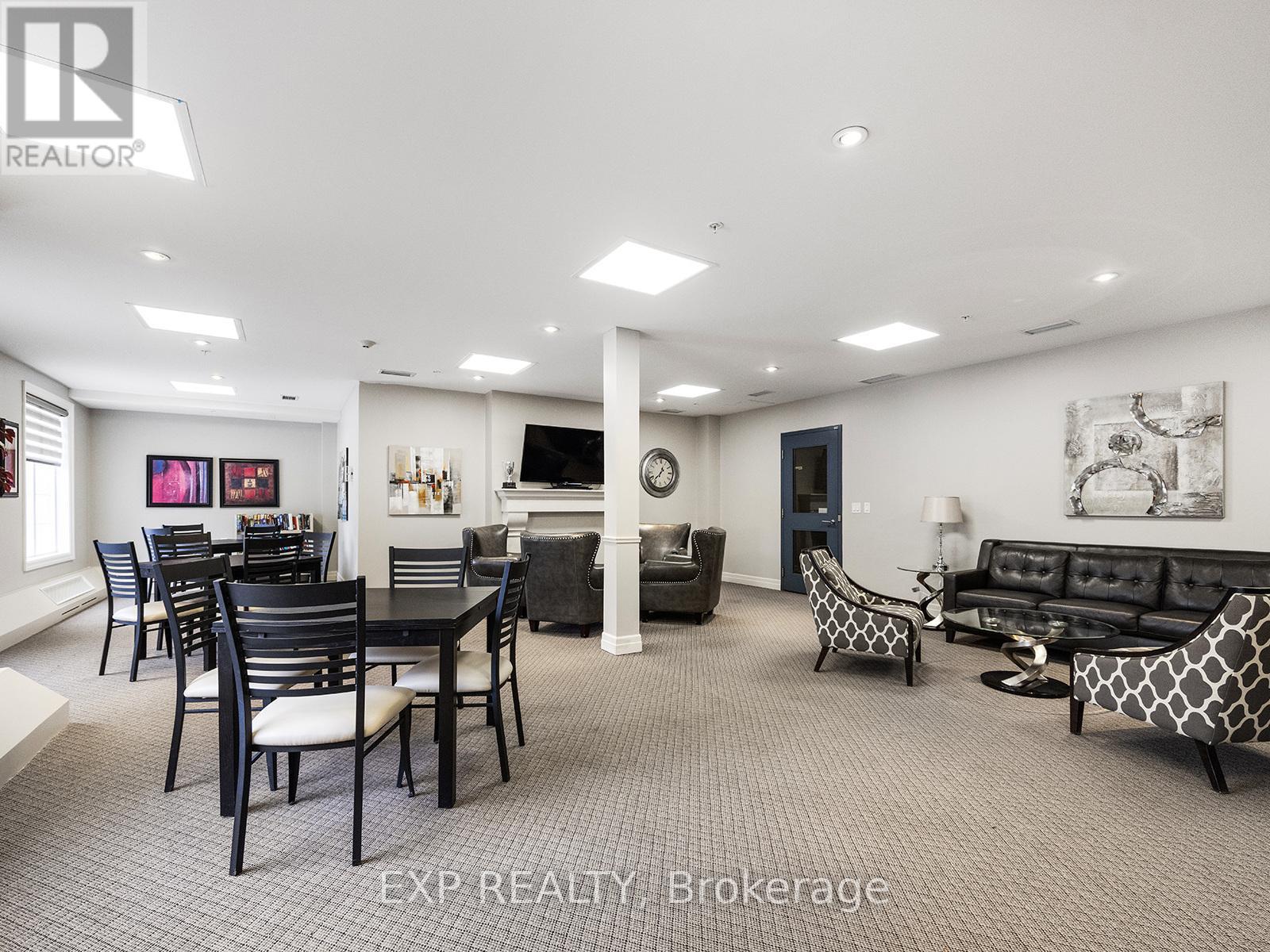 223 - 2300 Upper Middle Road W, Oakville (Ga Glen Abbey), Ontario  L6M 0T4 - Photo 10 - W12071447