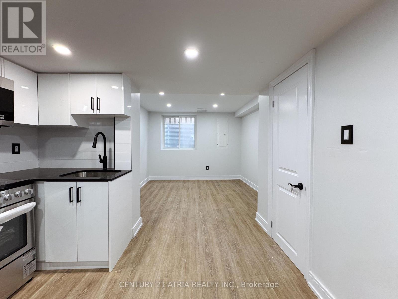 B - 580 Strouds Lane, Pickering, Ontario  L1V 4S6 - Photo 2 - E12071154