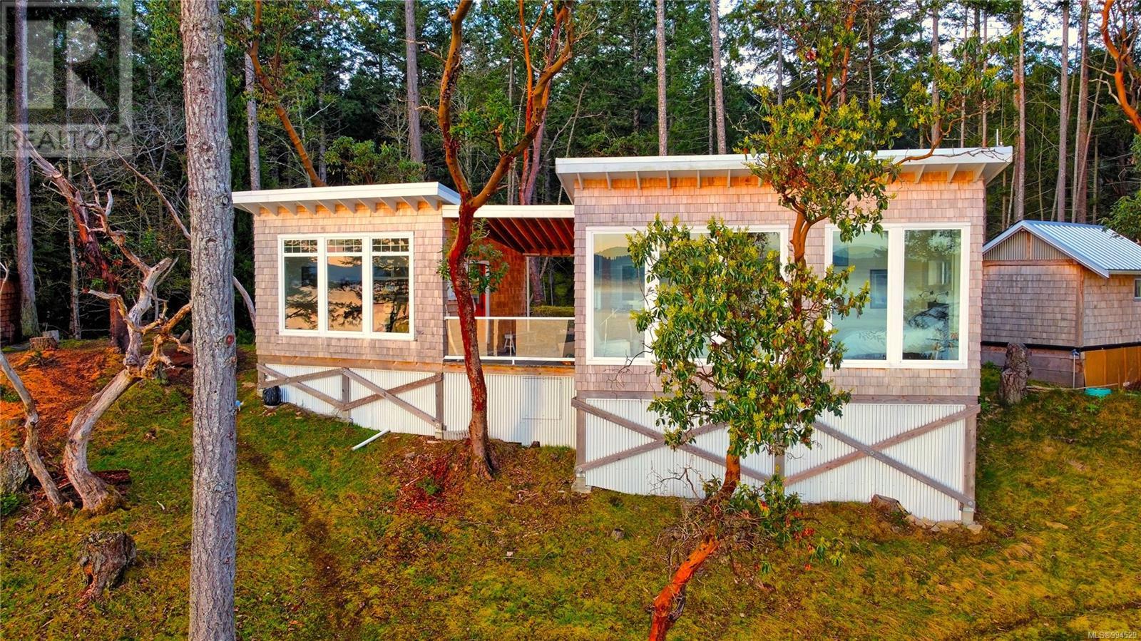 Property at 196 Long Island Lane image 3