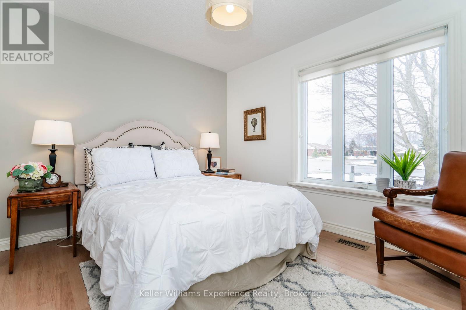 18 Archer Crescent, Springwater, Ontario  L0L 1P0 - Photo 20 - S12071457