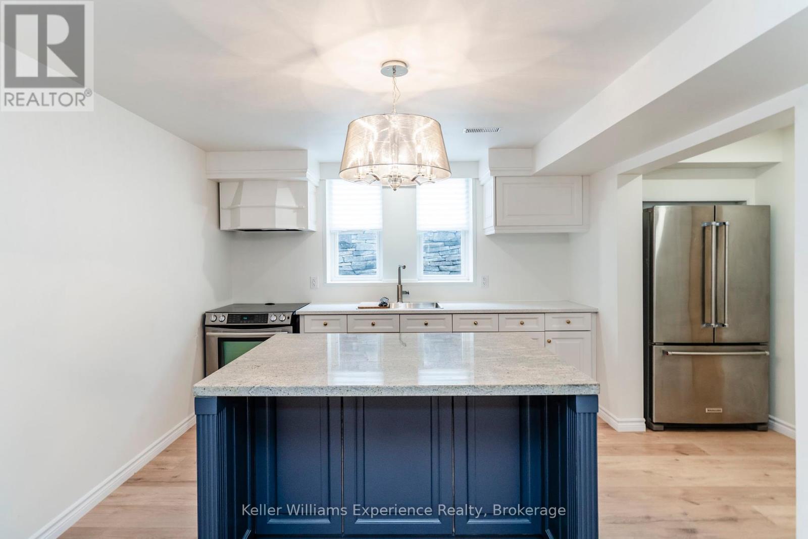 18 Archer Crescent, Springwater, Ontario  L0L 1P0 - Photo 24 - S12071457