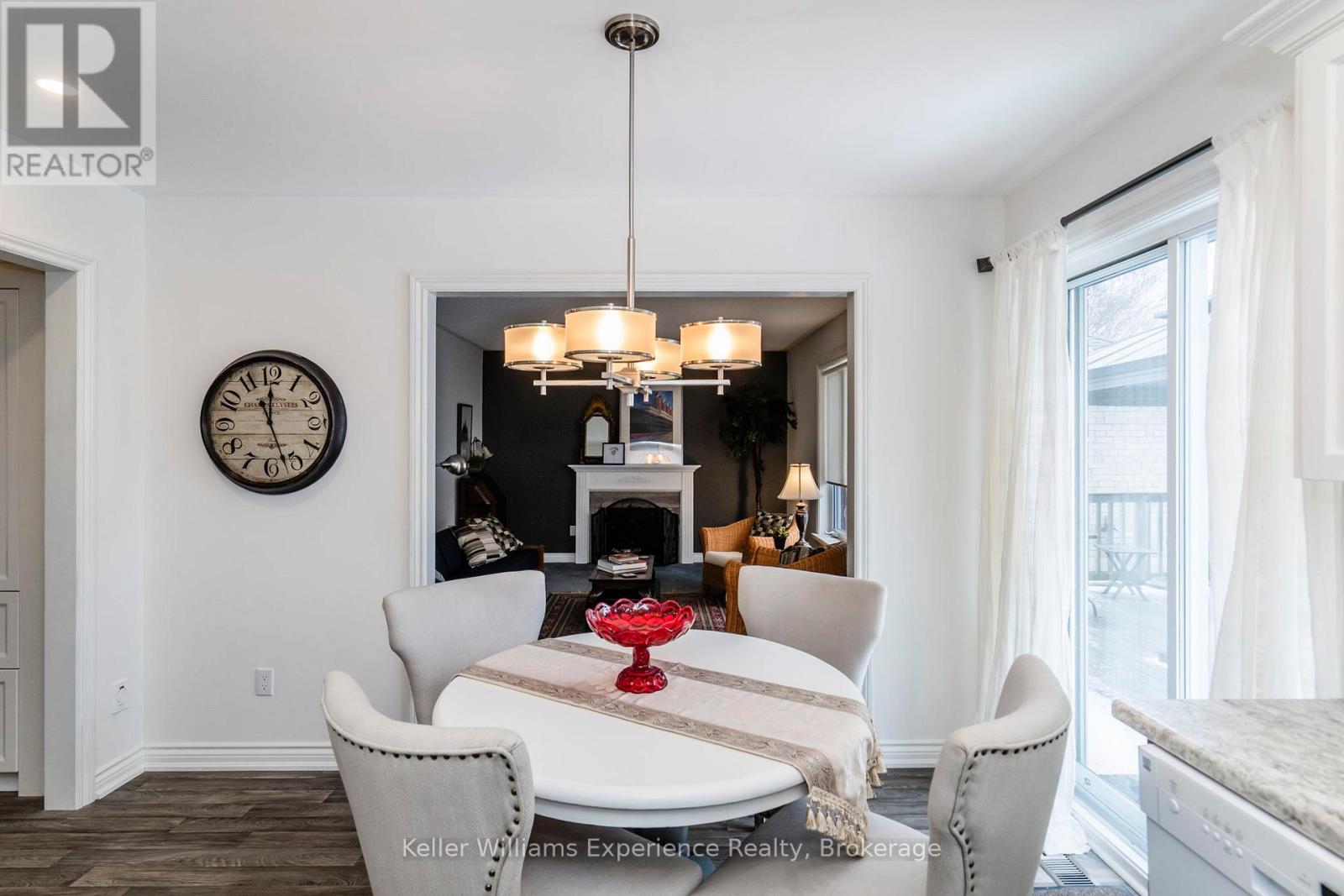 18 Archer Crescent, Springwater, Ontario  L0L 1P0 - Photo 9 - S12071457