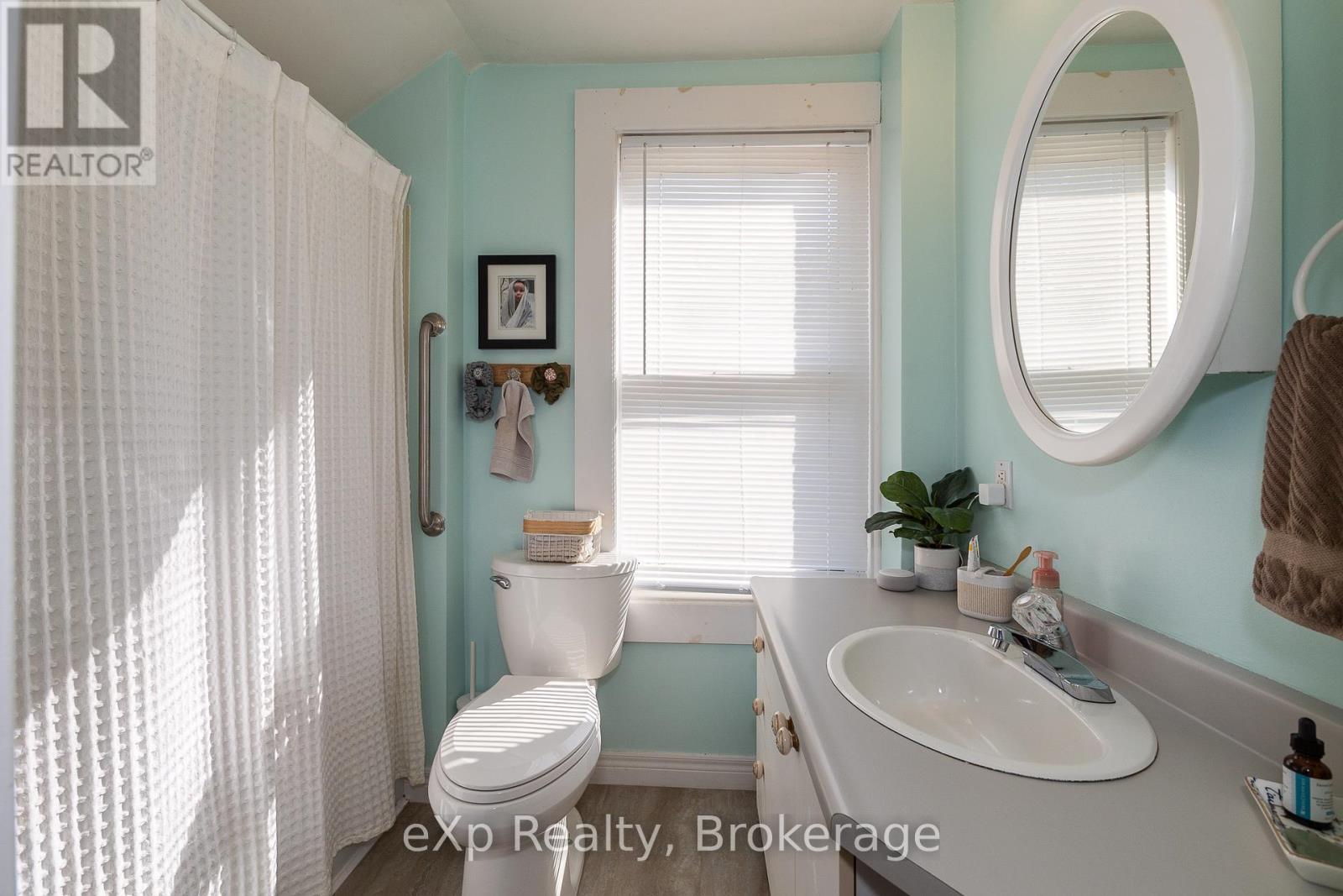 780 5th Avenue E, Owen Sound, Ontario  N4K 2R6 - Photo 21 - X12071456