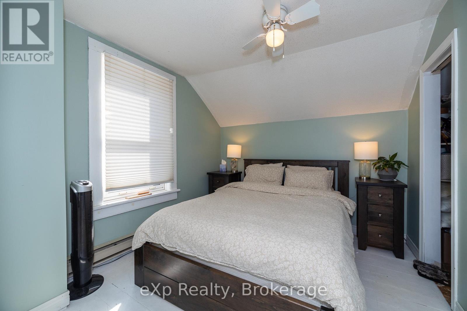 780 5th Avenue E, Owen Sound, Ontario  N4K 2R6 - Photo 23 - X12071456