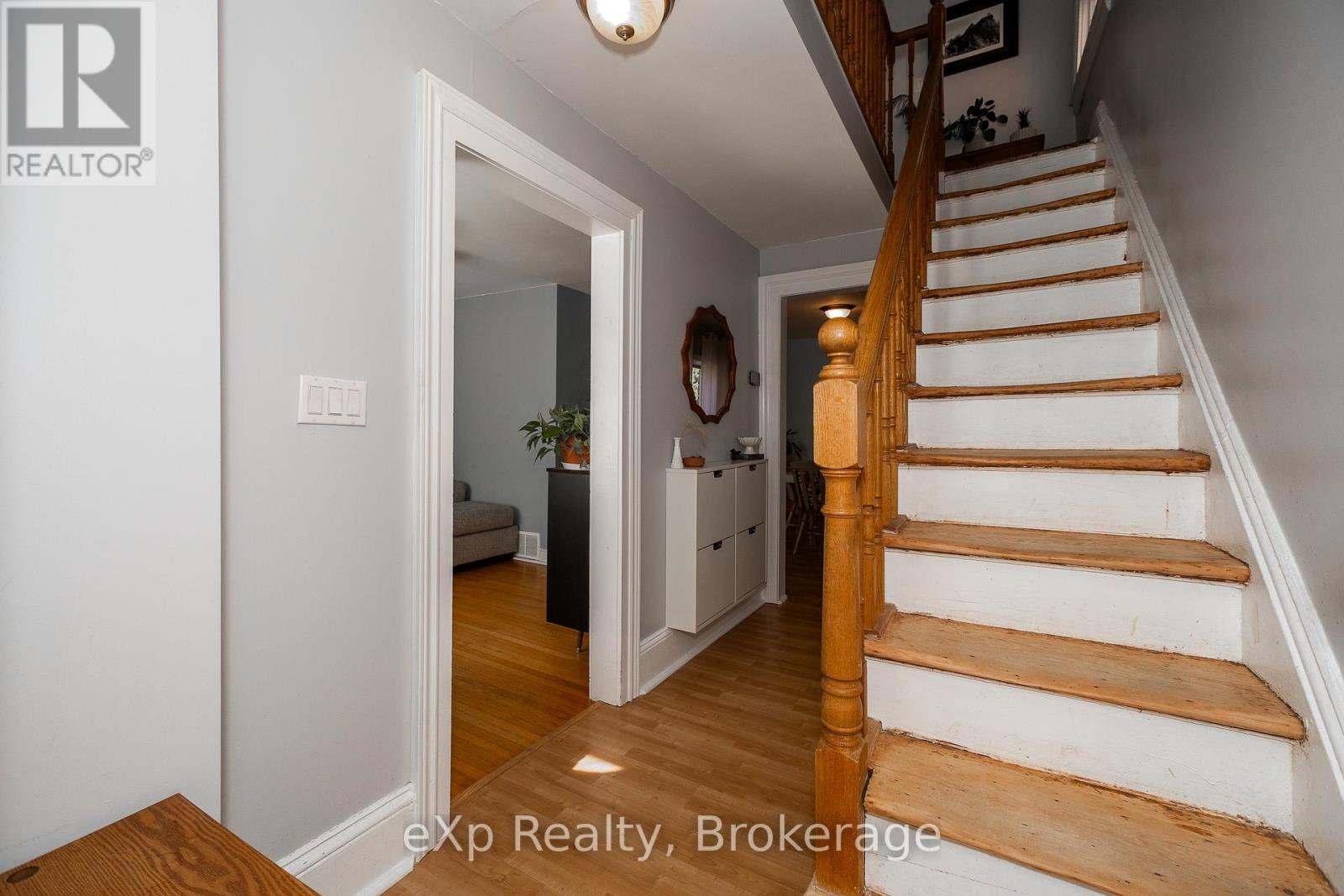 780 5th Avenue E, Owen Sound, Ontario  N4K 2R6 - Photo 3 - X12071456