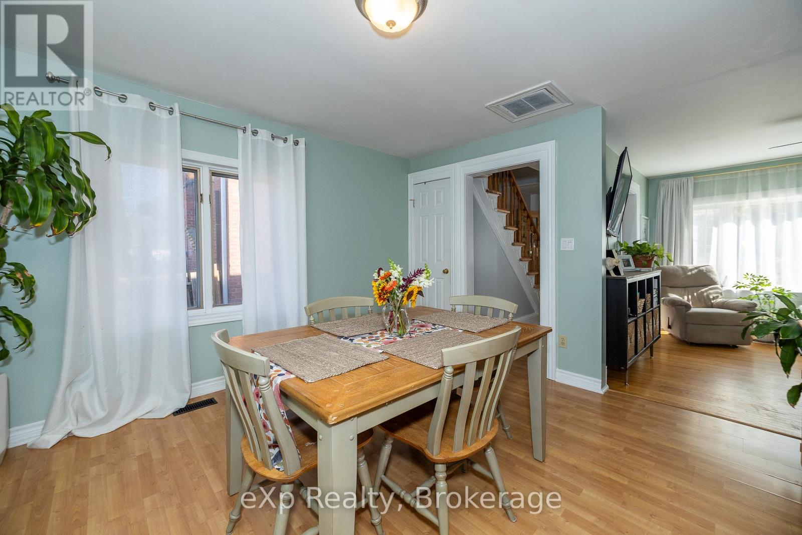 780 5th Avenue E, Owen Sound, Ontario  N4K 2R6 - Photo 7 - X12071456
