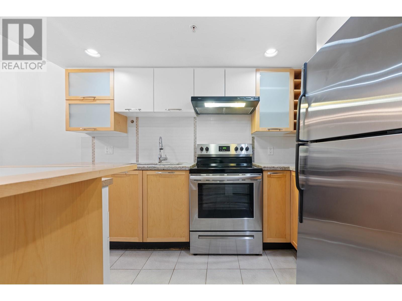 102 2137 W 10th Avenue, Vancouver, British Columbia  V6K 4W4 - Photo 15 - R2988202