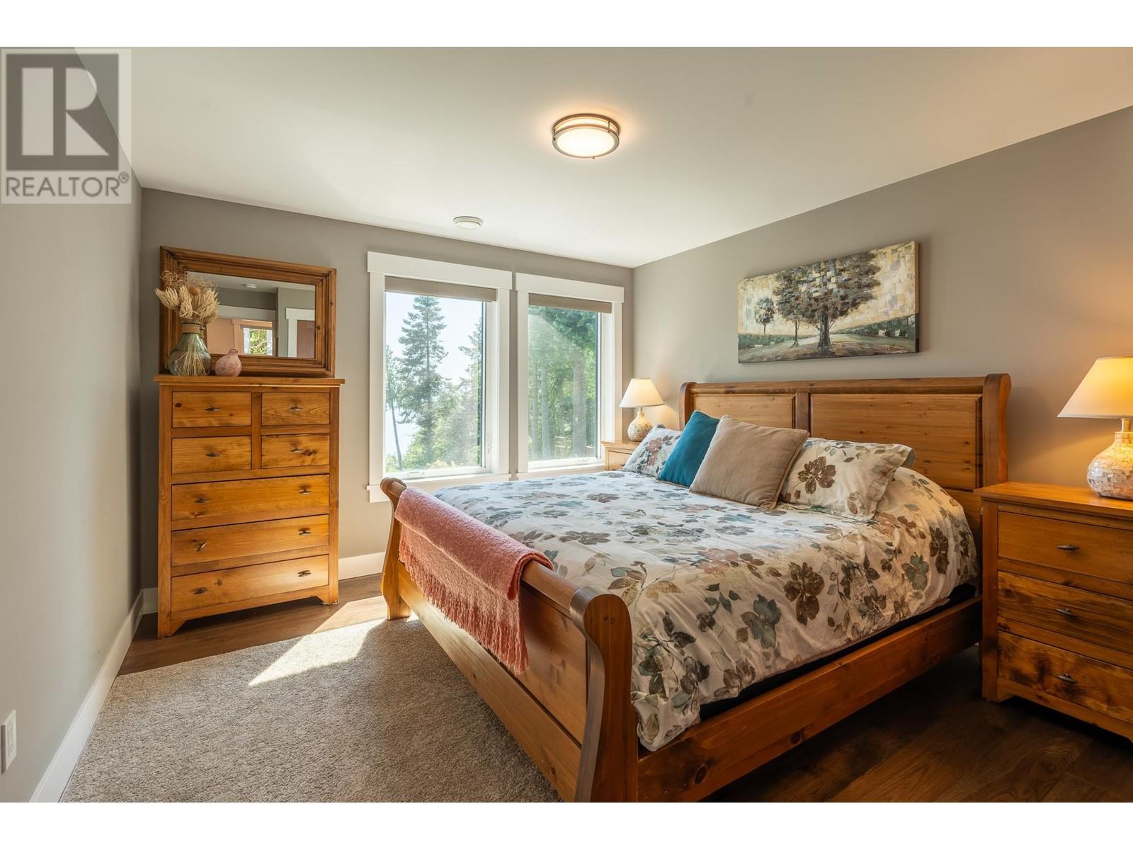 7891-7893 Redrooffs Road, Halfmoon Bay, British Columbia  V7Z 1A4 - Photo 25 - R2988225