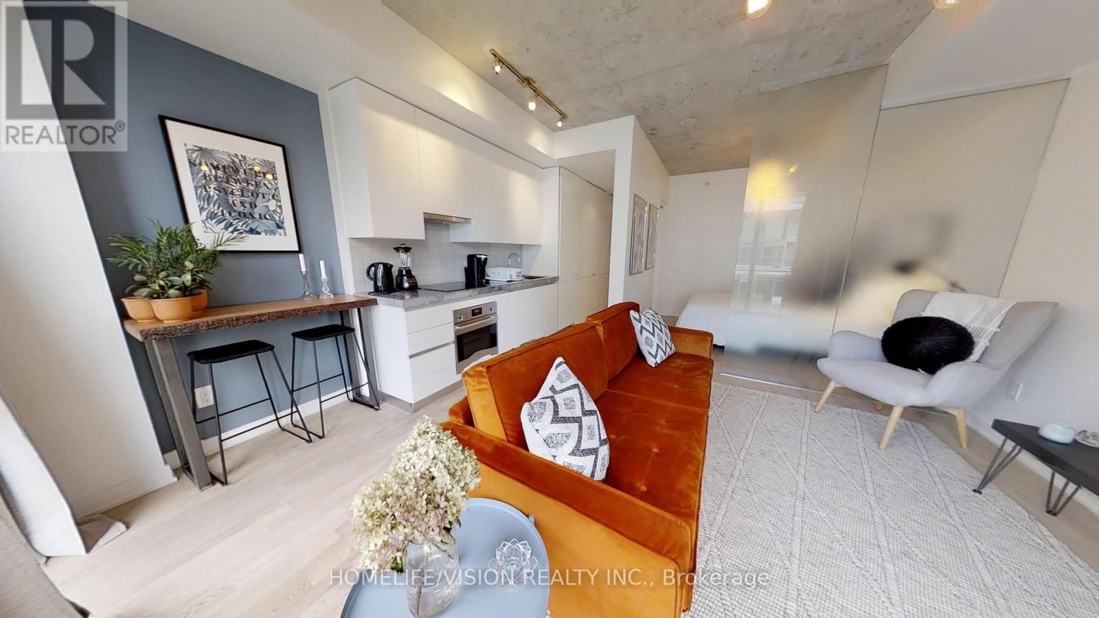 621 - 629 KING STREET W, Toronto, Ontario