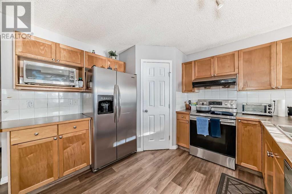 Property at 126 Hidden Creek Rise NW image 4