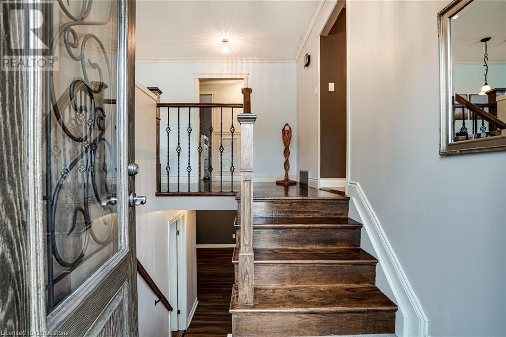 45 Brett Court, Hamilton, Ontario  L8T 4R7 - Photo 4 - 40710652