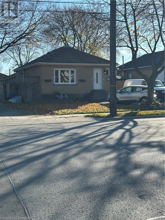 627 UPPER SHERMAN Avenue, Hamilton, Ontario
