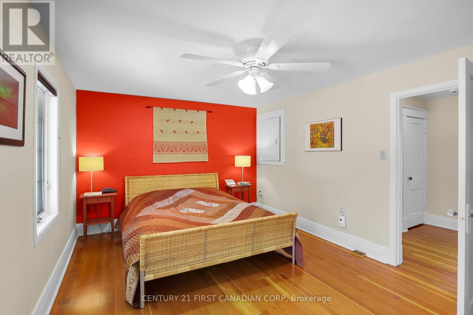 Photo 21 of 46 for 426 Grosvenor Street