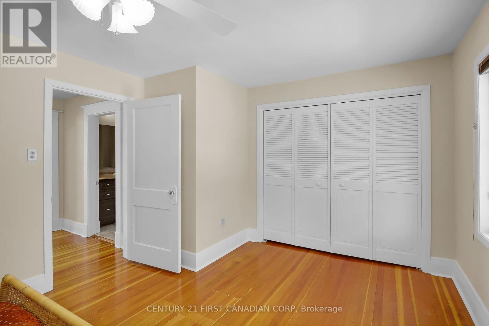 Photo 22 of 46 for 426 Grosvenor Street