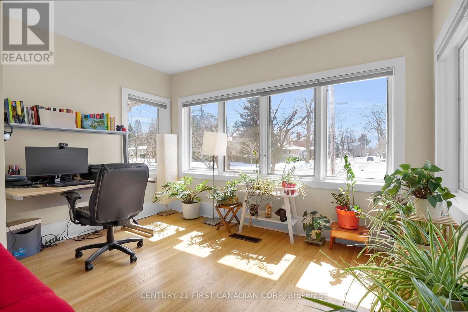 Photo 8 of 46 for 426 Grosvenor Street
