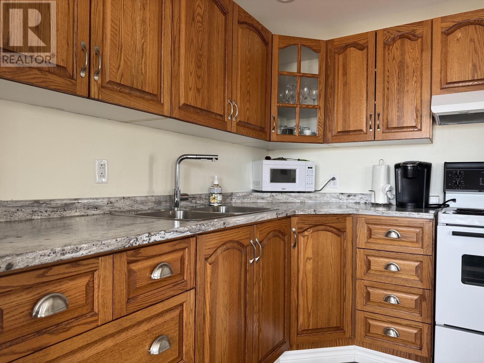 Property at 12 Harbourview Road image 4