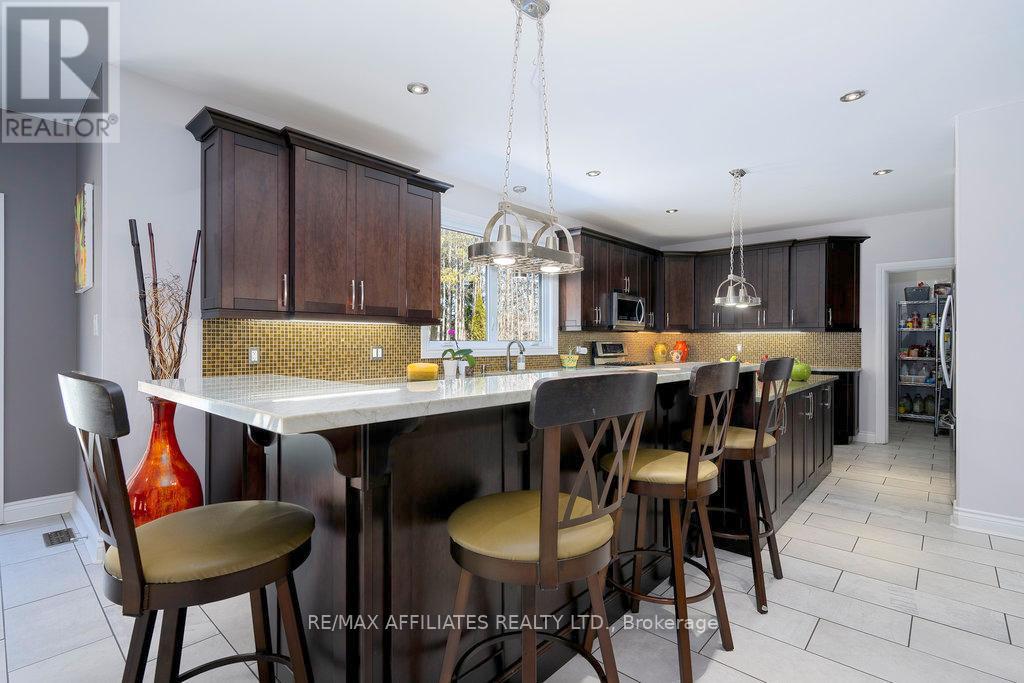 2284 Summerside Drive, Ottawa, Ontario  K4M 1B4 - Photo 10 - X12071606