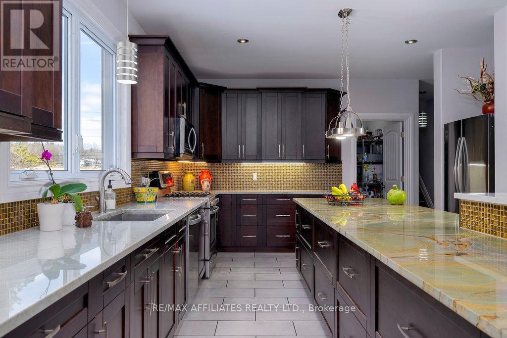 2284 Summerside Drive, Ottawa, Ontario  K4M 1B4 - Photo 12 - X12071606
