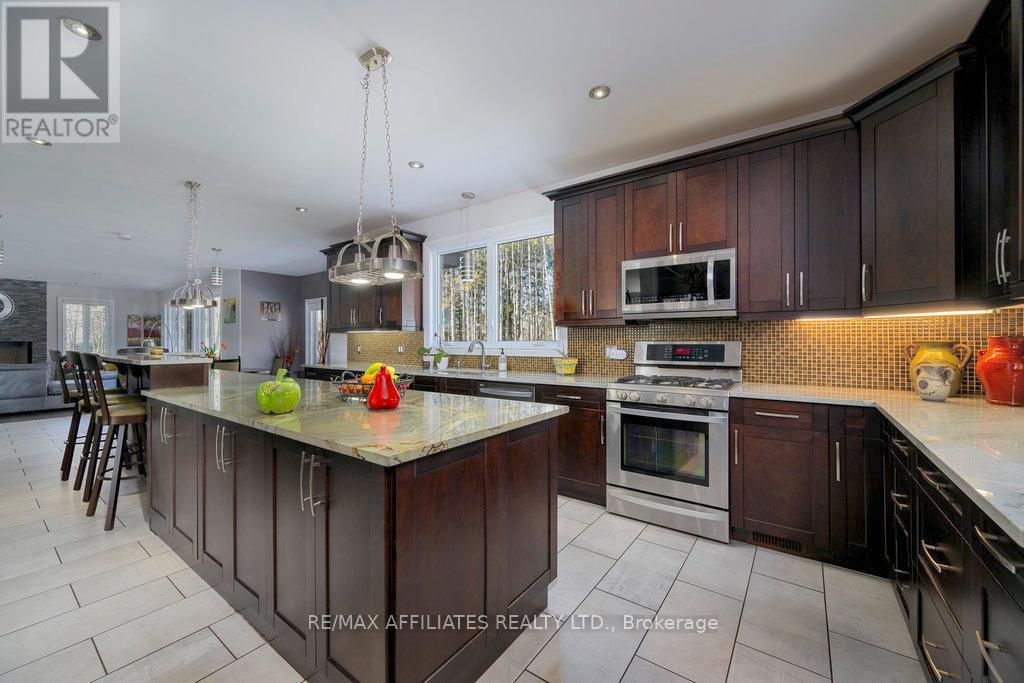 2284 Summerside Drive, Ottawa, Ontario  K4M 1B4 - Photo 14 - X12071606