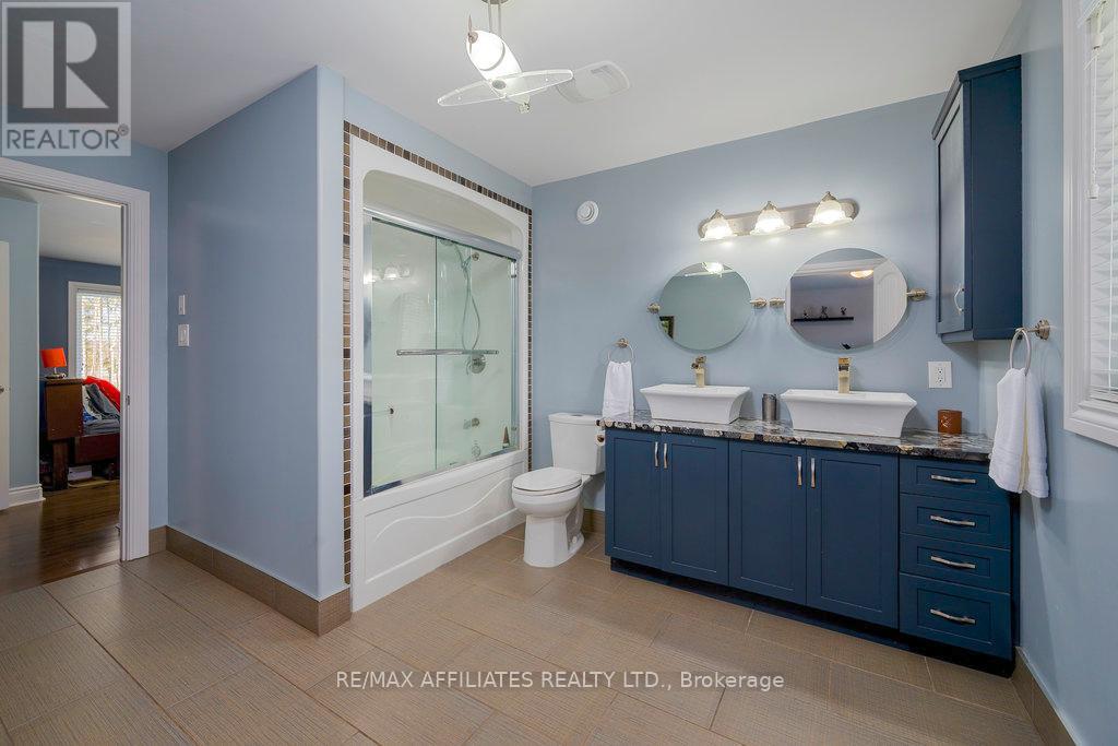 2284 Summerside Drive, Ottawa, Ontario  K4M 1B4 - Photo 33 - X12071606