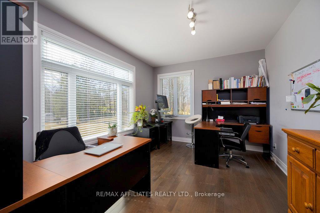 2284 Summerside Drive, Ottawa, Ontario  K4M 1B4 - Photo 6 - X12071606