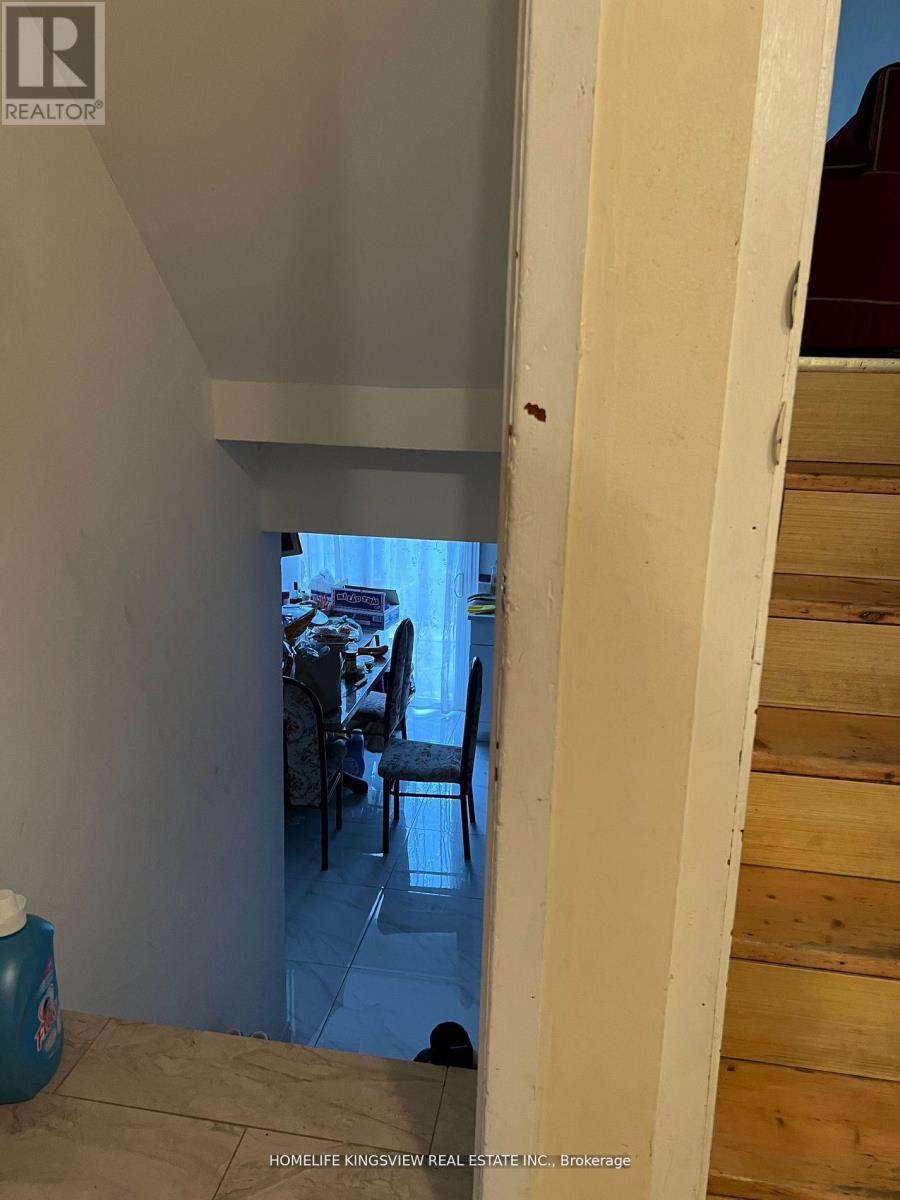 Property at 23 - 35 SAN ROBERTOWAY image 4