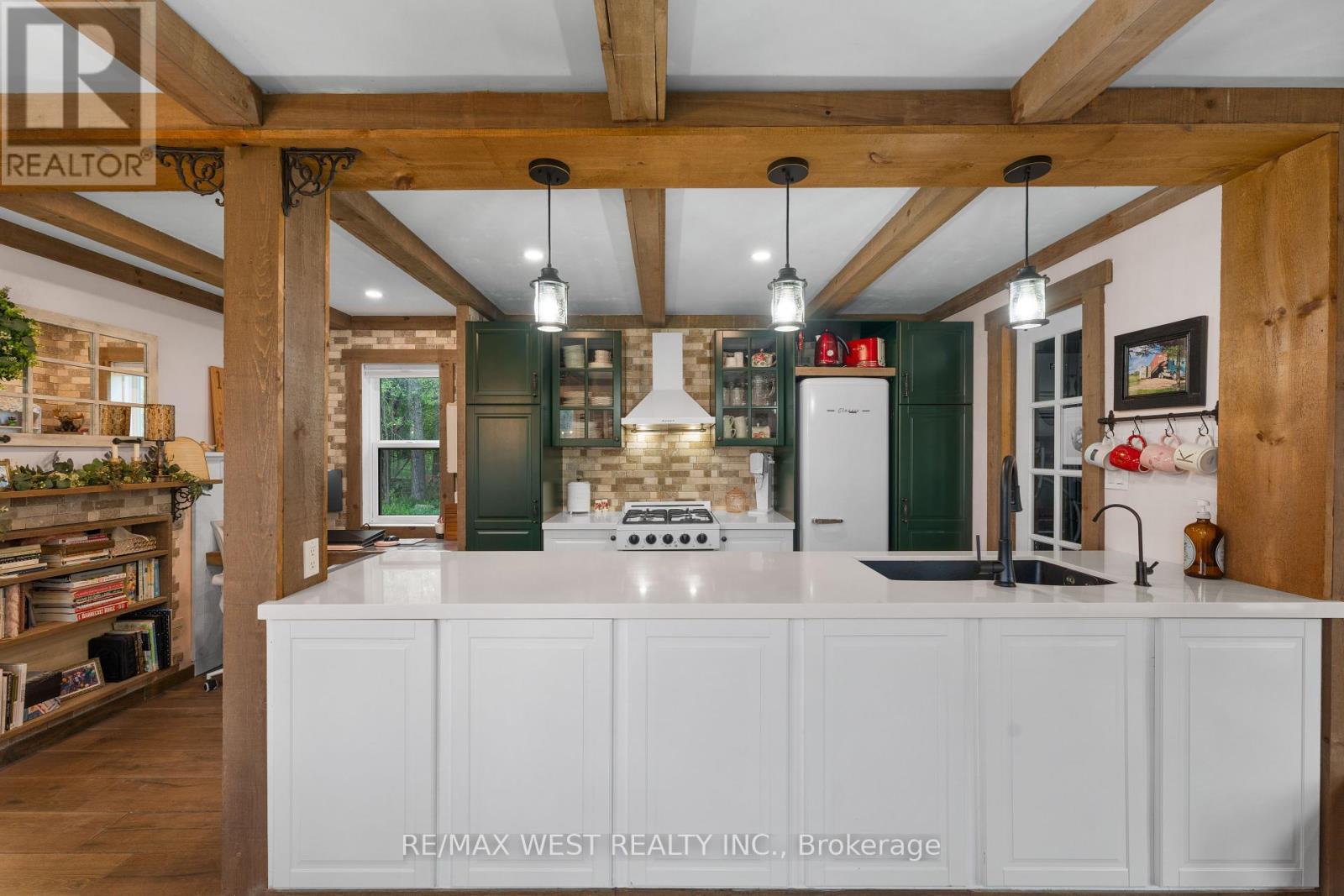 475 Fleetwood Road, Kawartha Lakes, Ontario  L0B 1K0 - Photo 2 - X12035505