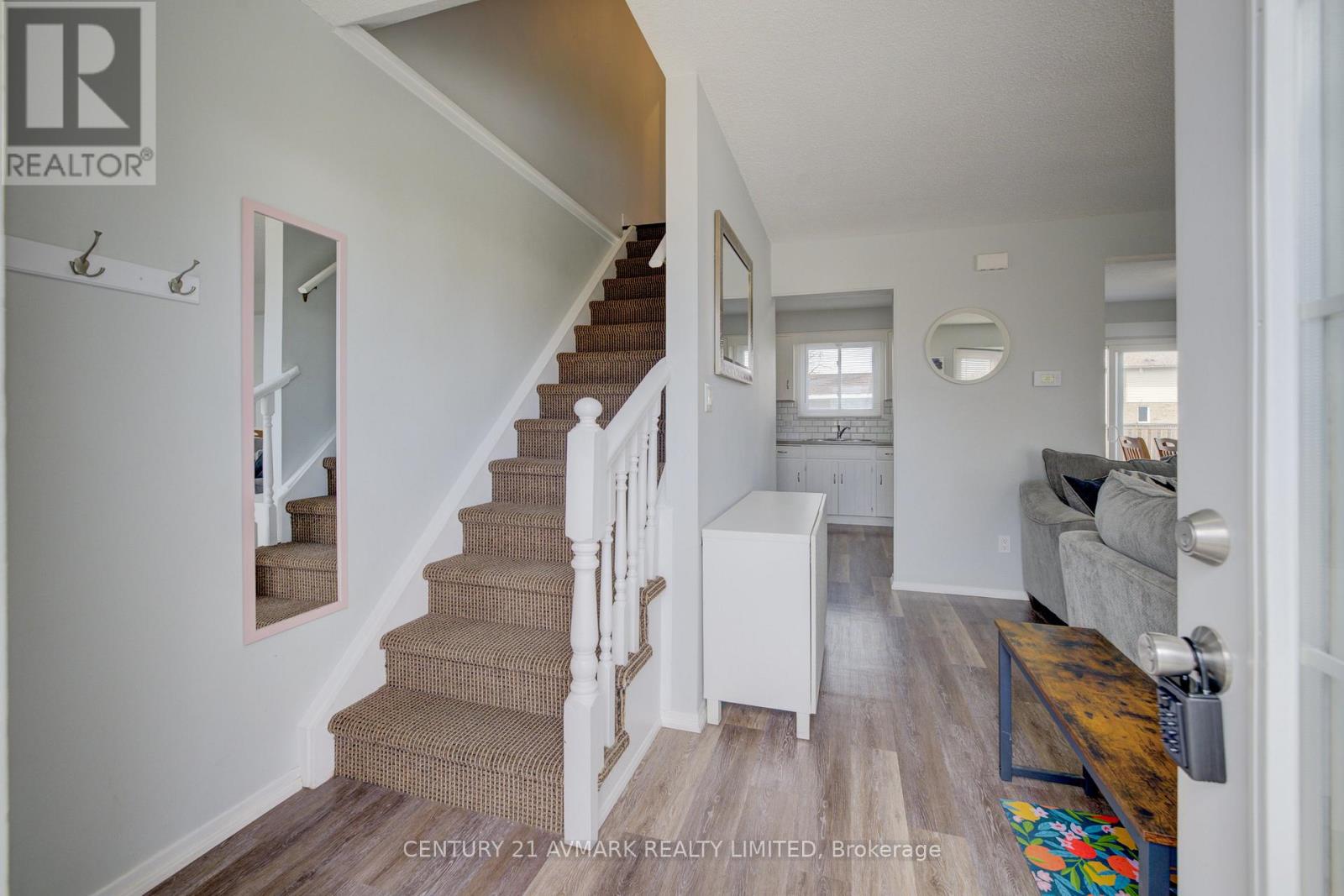Property at 78 MANLEY CRESCENT image 3