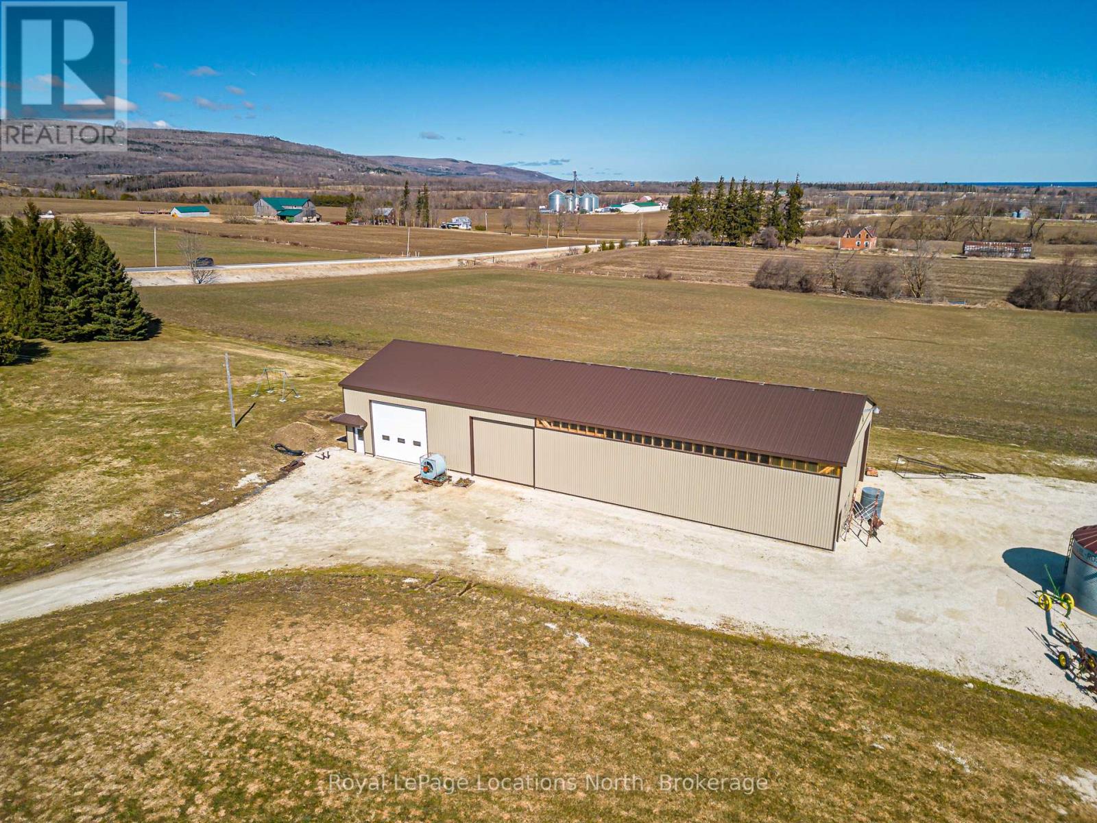 1931 Conc 10 Nottawasaga Concession W, Clearview, Ontario  L0M 1P0 - Photo 4 - S12066207